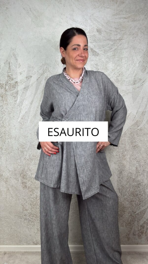Completo Asia grigio